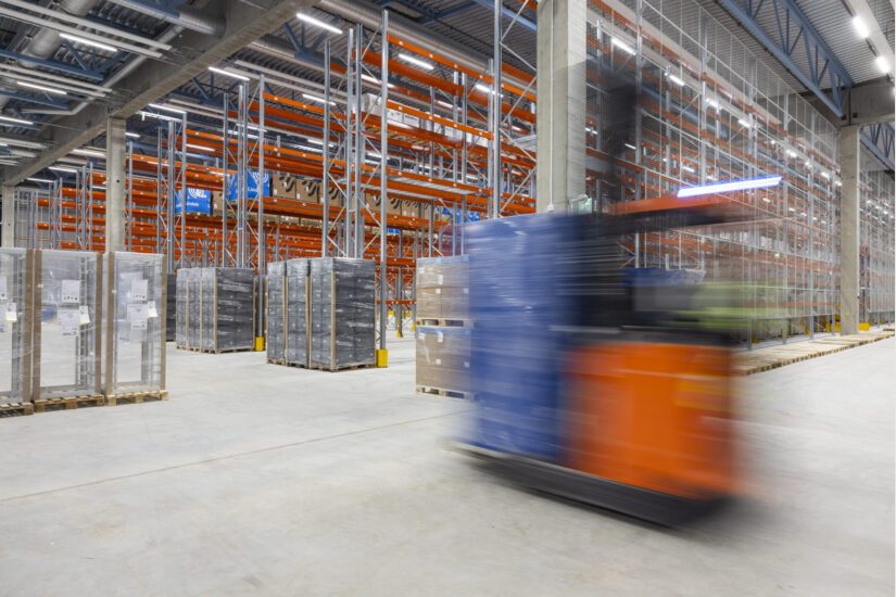 Ahlsellin logistiikkakeskus