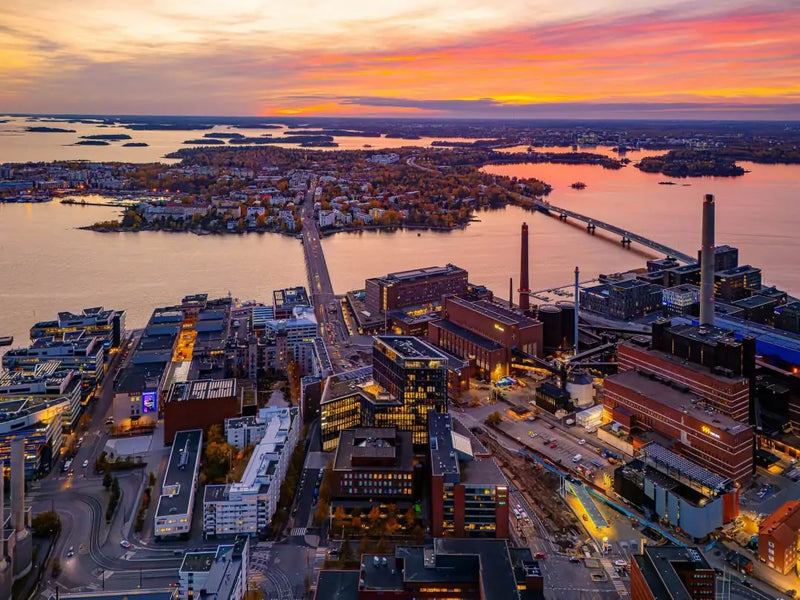 We Land, Helsinki